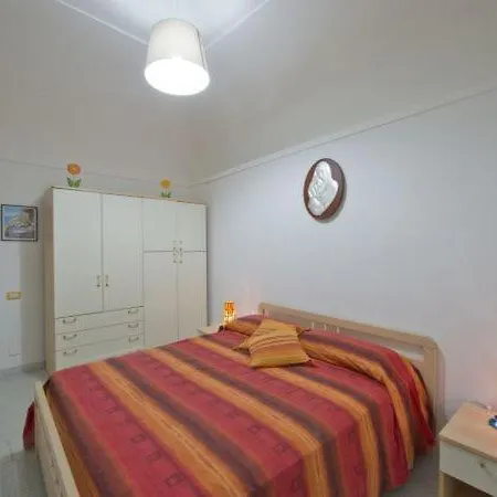 Sleeps 3 Apartment Amalfi