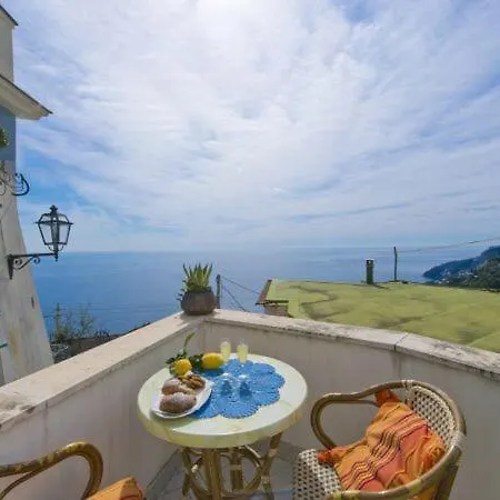Apartment Sleeps 3 Amalfi